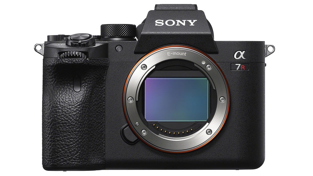 Save £500 on the Sony a7R IV