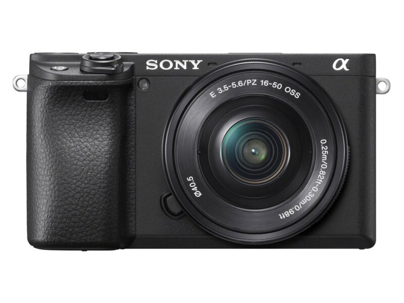 Sony a6400 SELP1650 Front