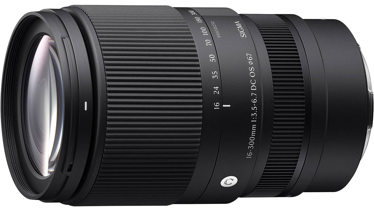 Sigma 16-300mm F3.5-6.7 DC OS Lens