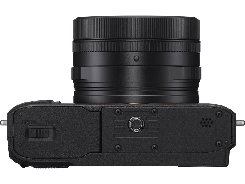 Sony RX1RIII Bottom